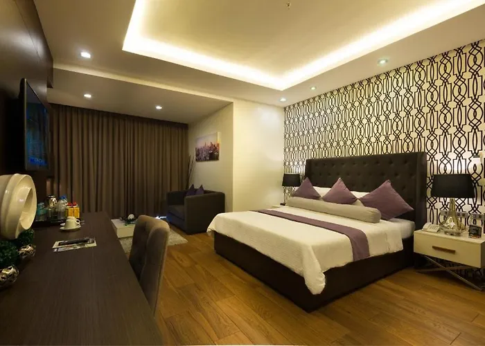 Lenox Hotel